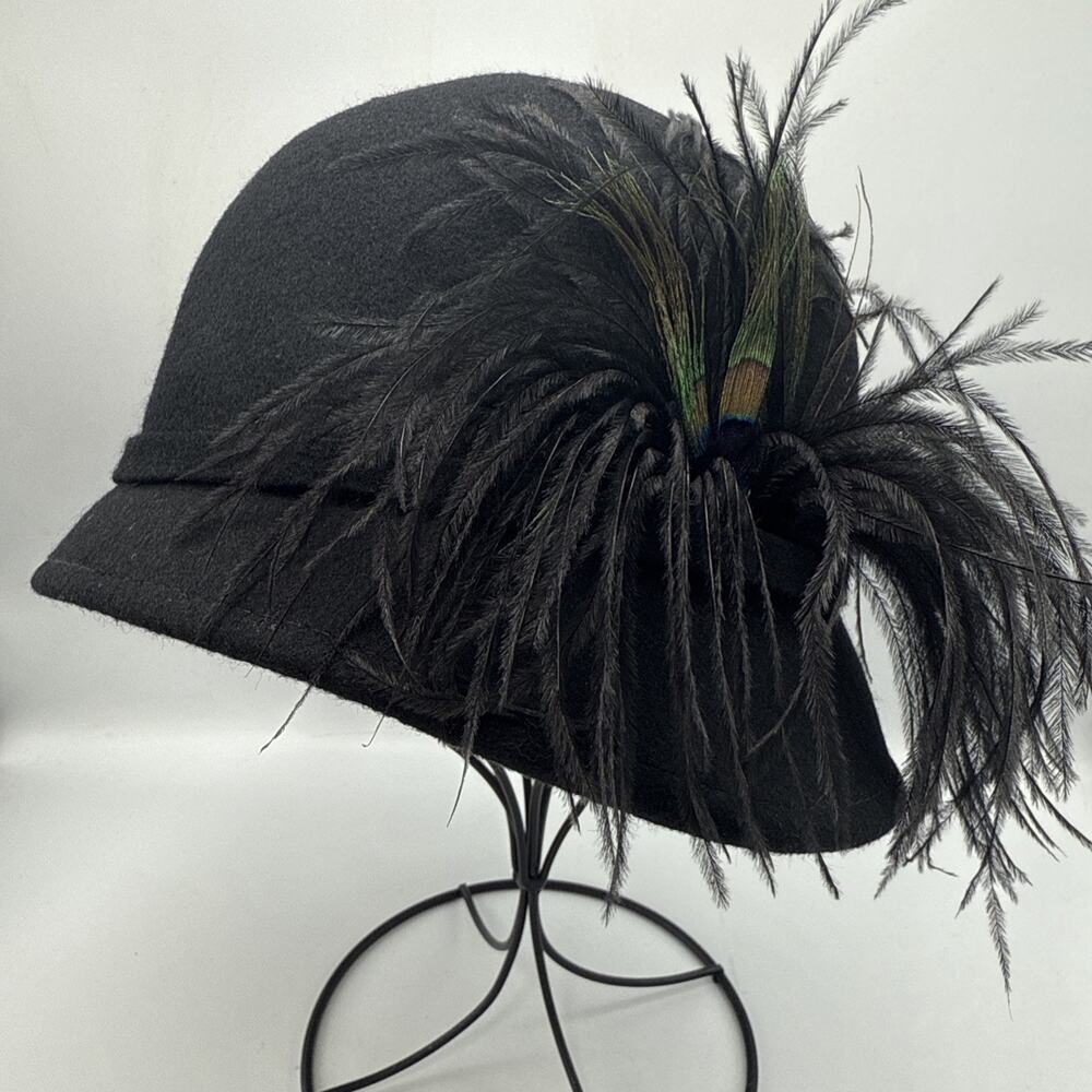 VTG Scala Collezione 100% Wool Cloche Peacock Feathers Hat Dressy Classic Band